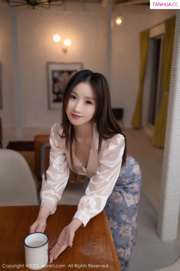   [XiuRen]高清写真图 2023.12.06 No.7770 杏子Yada 丝袜美腿第5张图片